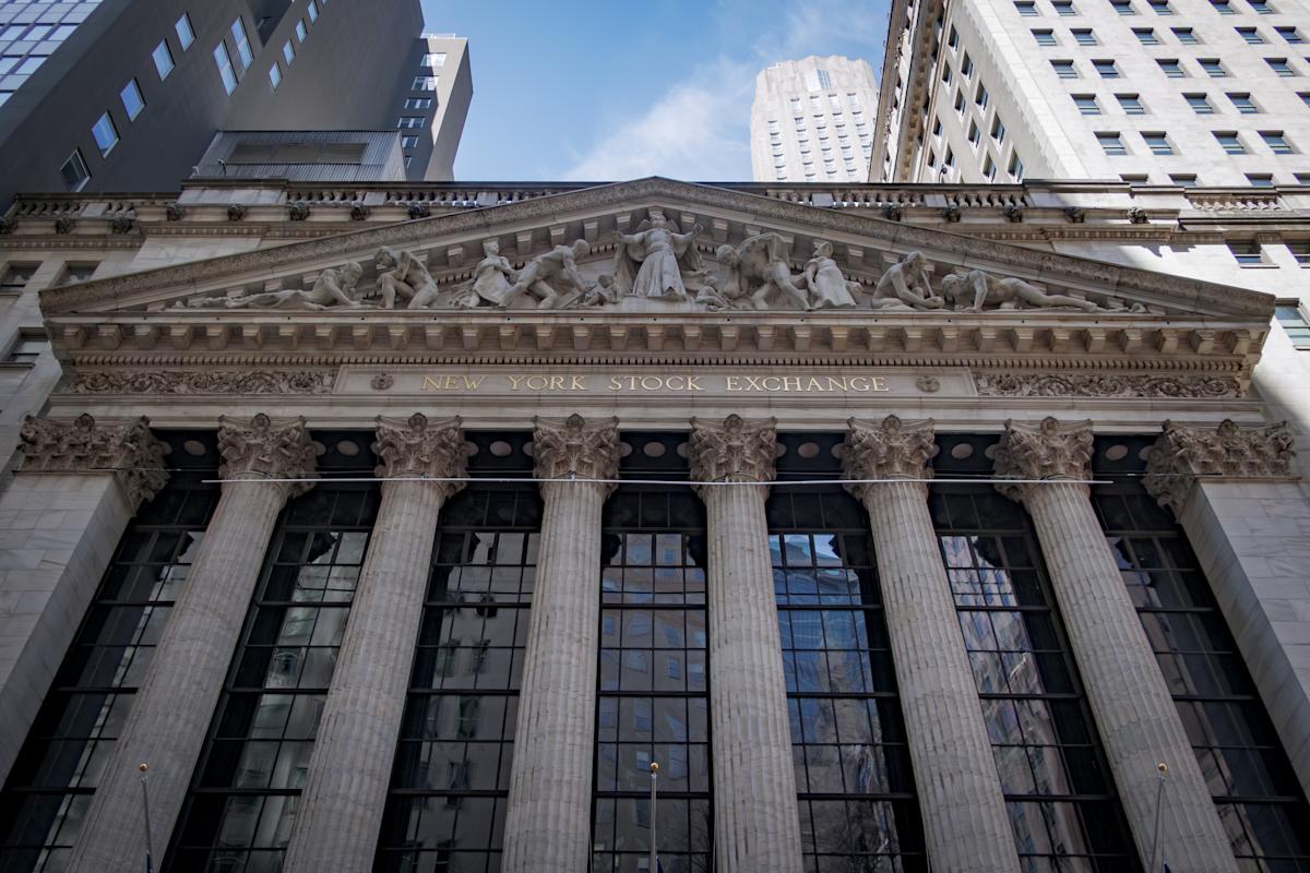 Stock market update: S&P 500 and Nasdaq drop following Target earnings with Federal Reserve minutes approaching