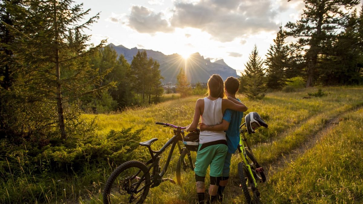 Survey respondents believe 27 is the best age to begin saving for retirement, but financial planners recommend starting even sooner.