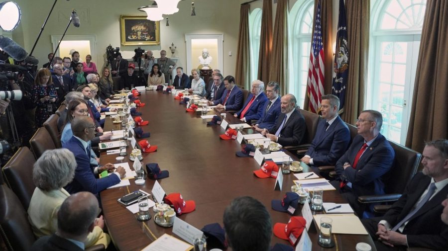 US-Russia talks: Who is going with Trump, Putin to Alaska?