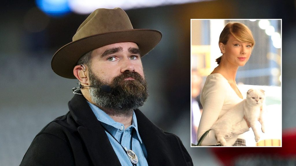 Taylor Swift shows Jason Kelce's daughters that cats are harmless following a small fib