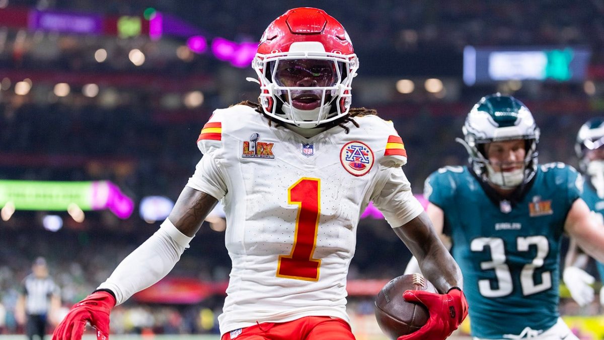 Taylor Swift's enthusiasm for Xavier Worthy draws a response from a Chiefs player