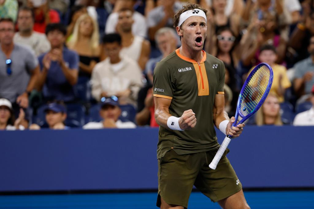 Tennis fans divided over cannabis at US Open after player complains about odor