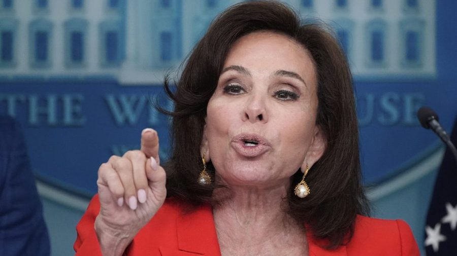 Unredacted texts show Jeanine Pirro praising Trump, blasting Hannity while at Fox