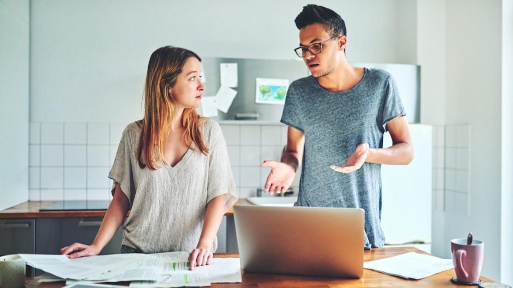 The Single Risky Habit That Keeps You in Credit Card Debt, According to Liz Claman