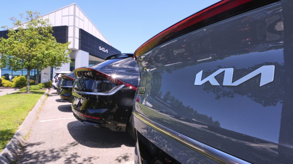 The electric vehicle tax credit is about to finish soon, but car buyers have a small chance to benefit.