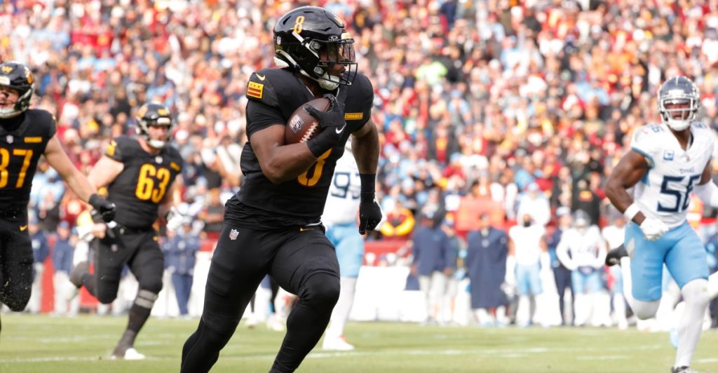 Top NFL running back trade options and free agents for three teams looking to add a running back