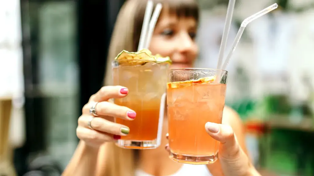 Traveler claims cocktails sold abroad contained methanol that led to blindness.