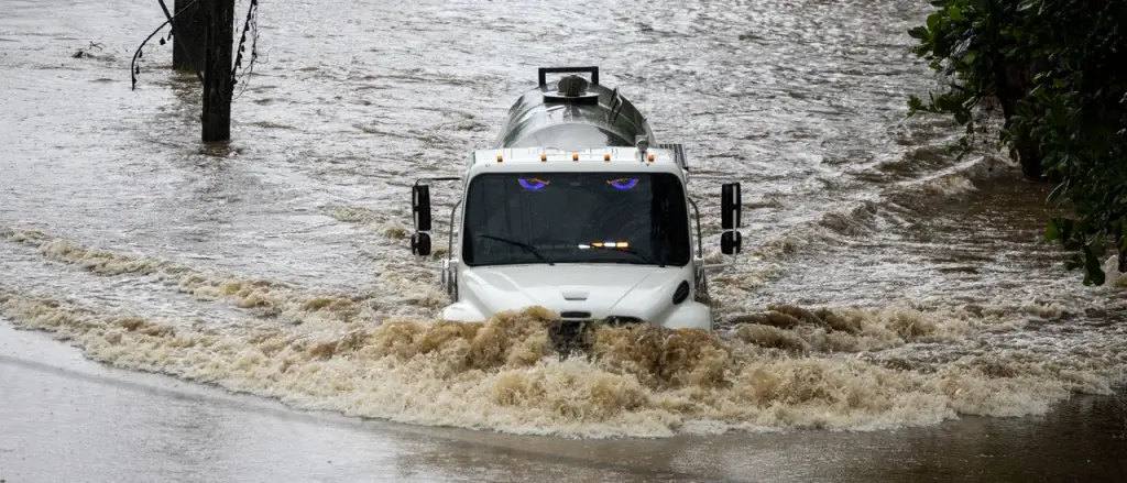 Tropical Storm and Storm Surge Alerts Issued as Hurricane Erin Nears North Carolina’s Outer Banks