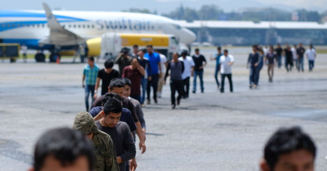 Trump Aims to Deport 400,000 undocumented immigrants in 2025