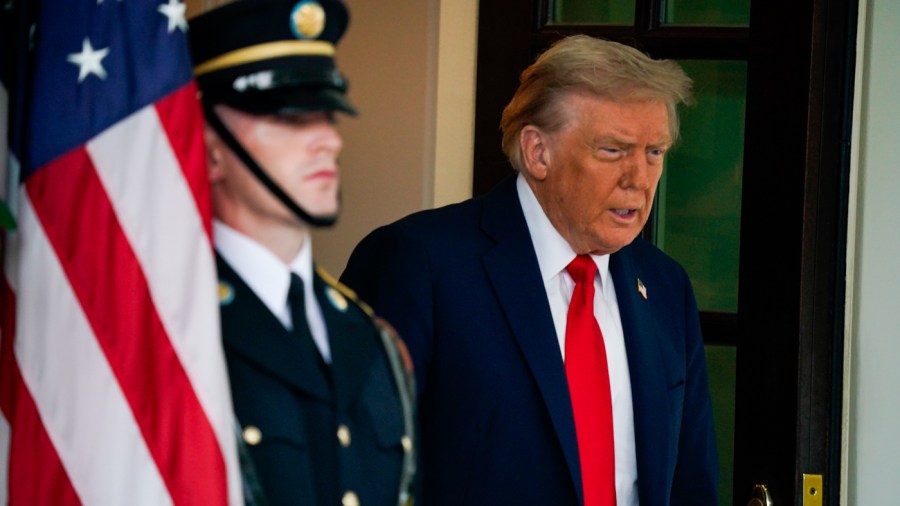 Trump insists on abolishing mail-in ballots during press event with Zelensky