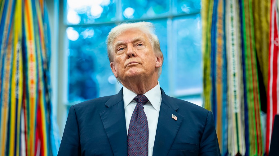 Trump intensifies his fight over redistricting by calling for a new census.