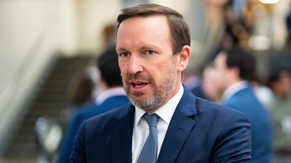 Trump labels Sen. Murphy as 'unattractive' and 'stupid' following his criticism of the Putin summit.