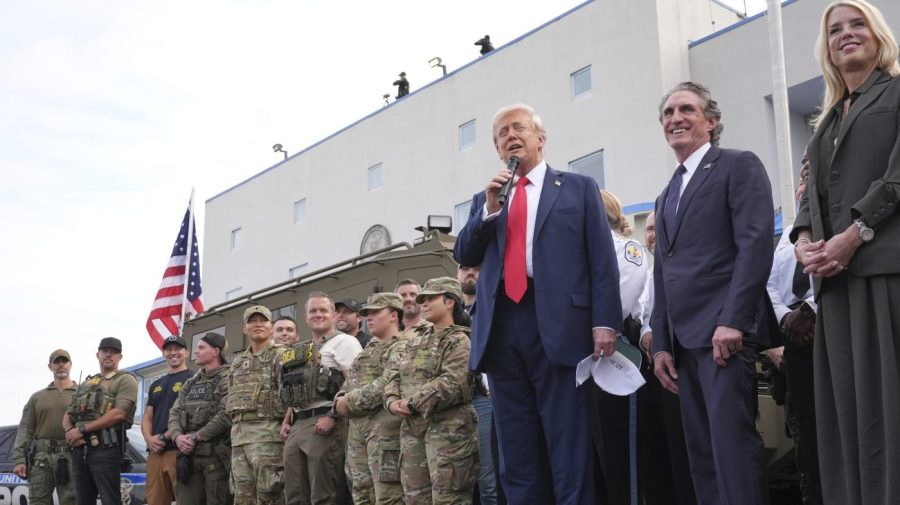 Trump meets with federal law enforcement during efforts to reduce crime in DC.