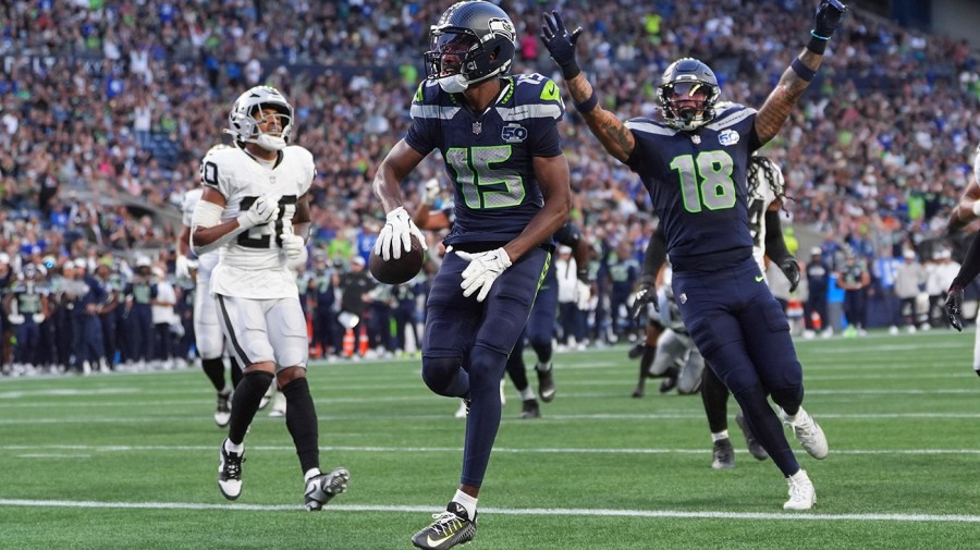 Trump might be an unpredictable factor in the NFL media agreement: 5 key points to understand