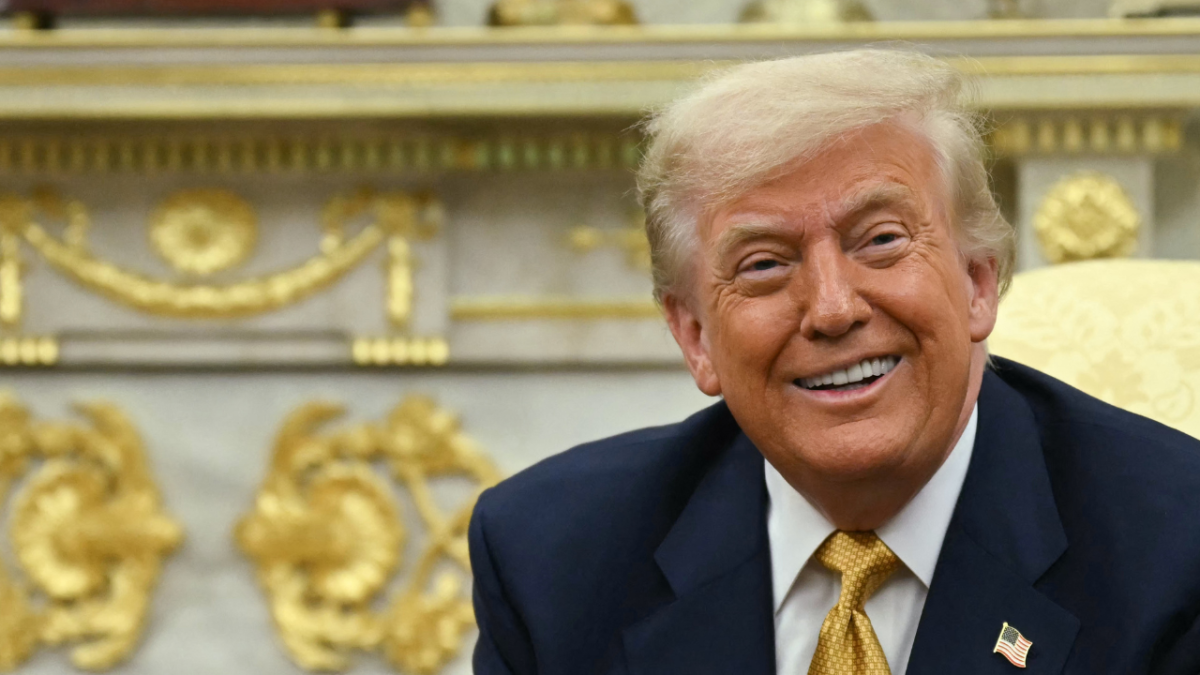 Trump personalizes the Oval Office with gold details at his own cost