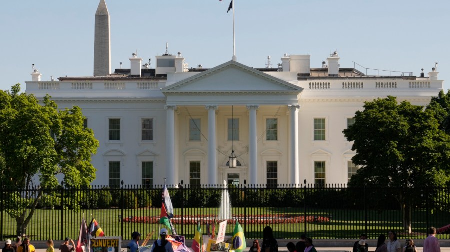 Trump to meet Israeli officials over postwar Gaza plans