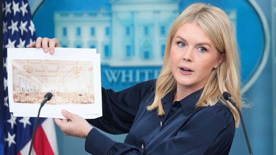 Trump's proposal for the White House ballroom causes anger among his opponents