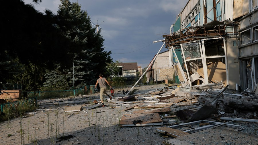 US approves almost $330 million military aid for Ukraine