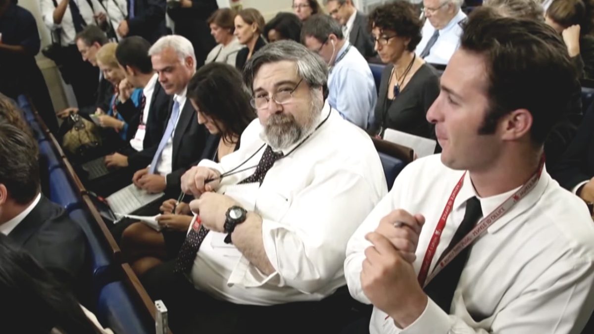 Veteran CBS News reporter Mark Knoller passes away