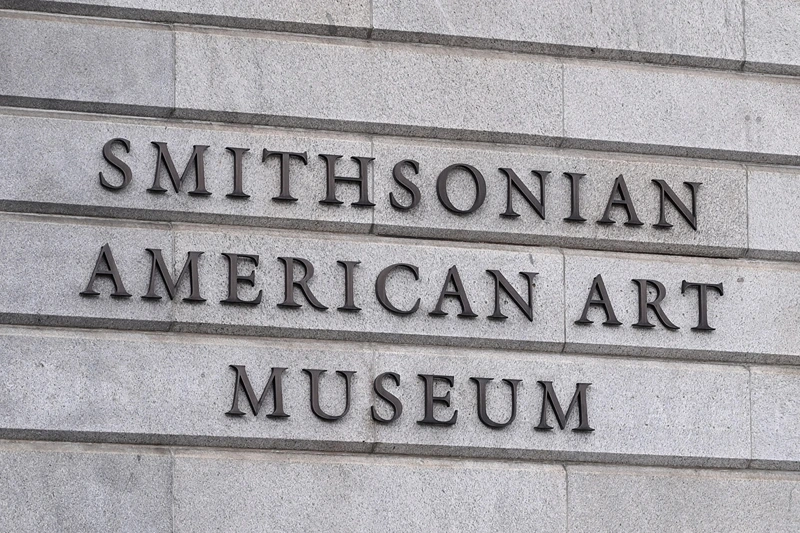 WH initiates assessment of Smithsonian displays due to worries about ideological bias