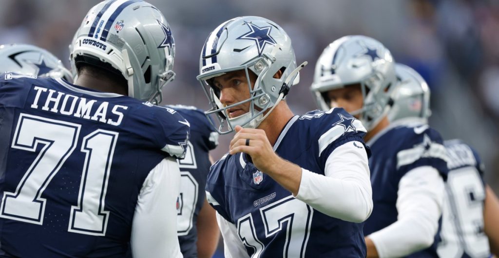 When is the right time to select a kicker in fantasy football?