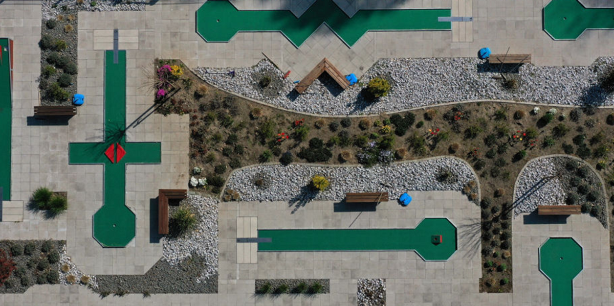 Woman loses a part of her limb at a mini-golf course in California