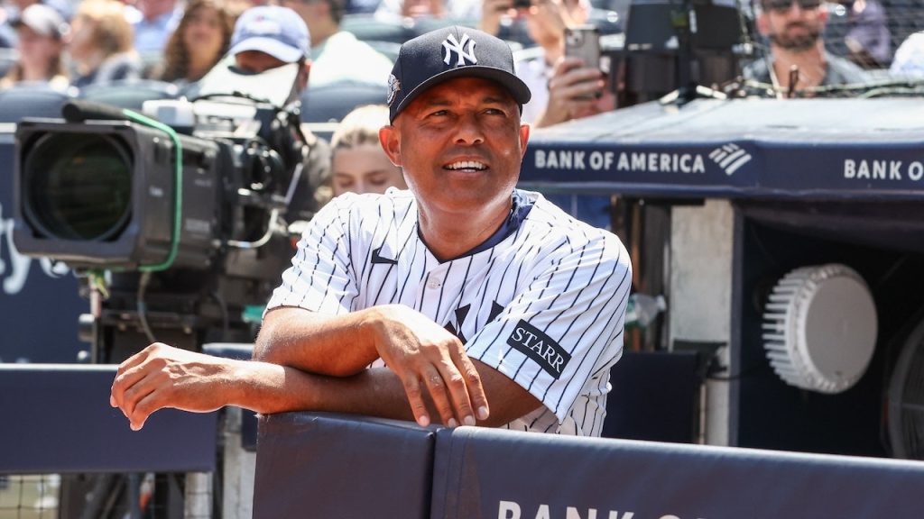 Yankees great Mariano Rivera hurt his Achilles at Old-Timers' Day