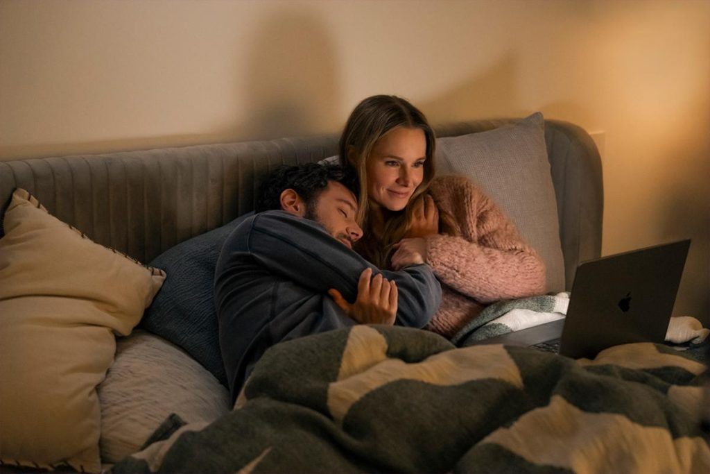 ‘No One Is Interested’: Take a Look at Season 2 Photos of Kristen Bell, Adam Brody, and Others