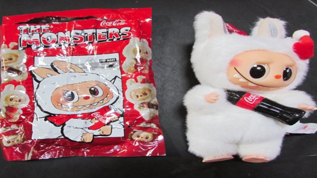 11,000 fake Labubu toys made to look like LED bulbs taken in Seattle.