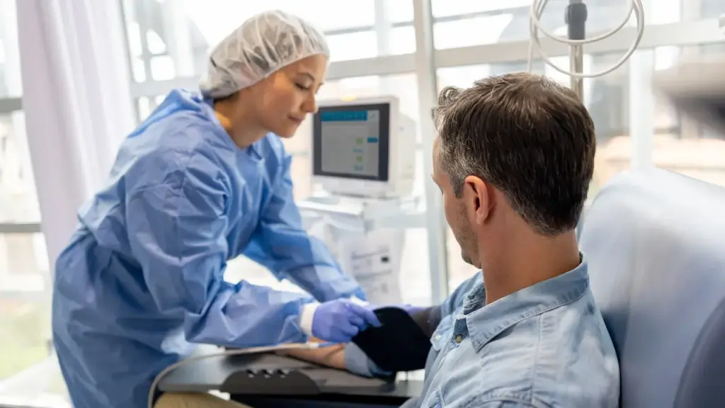 A common sugar alternative may lower the effectiveness of cancer immunotherapy.