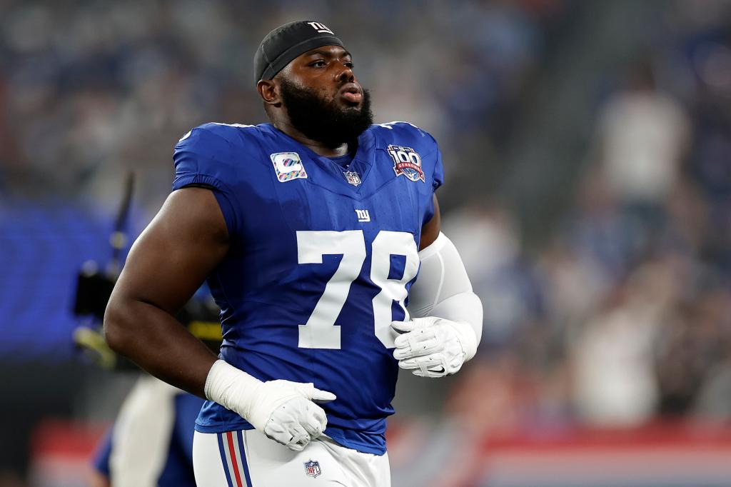 Andrew Thomas of the Giants has restrictions in his long-anticipated comeback from a foot injury.