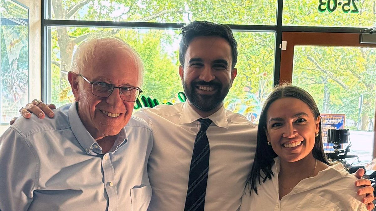 Bernie Sanders joins AOC and Mamdani in popular Astoria campaign photo