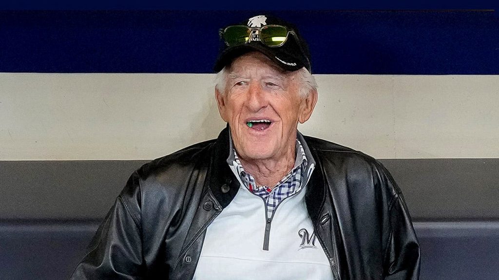 Brewers secure playoff spot with heartfelt Bob Uecker tribute