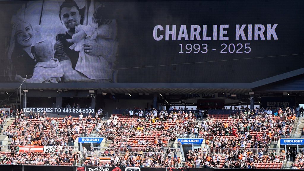 Browns pay tribute to conservative influencer Charlie Kirk