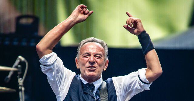 Bruce Springsteen, fixated on Trump, demands the President's impeachment once more