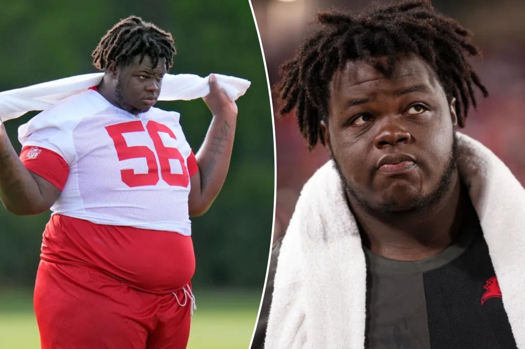 Buccaneers re-signing 450-pound Desmond Watson