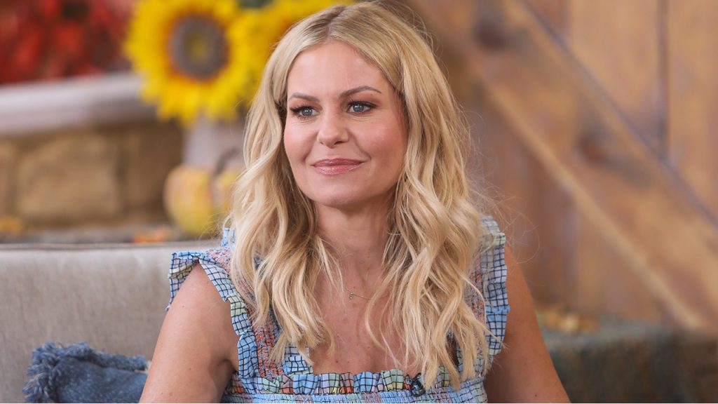 Candace Cameron Bure shares her reasons for choosing life in a small town rather than in LA