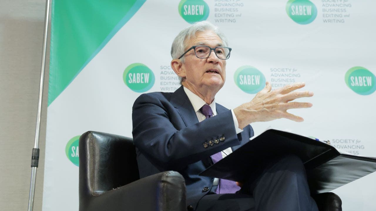 Central bank poised to lower interest rates due to inflation and employment worries