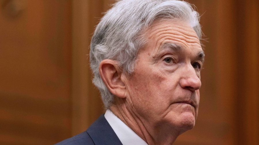 Central bank reduces rates as falling job growth raises concerns for the economy