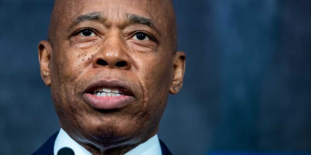 Change in NYC mayoral race: Adams withdraws, strengthening Cuomo’s challenge against Mamdani