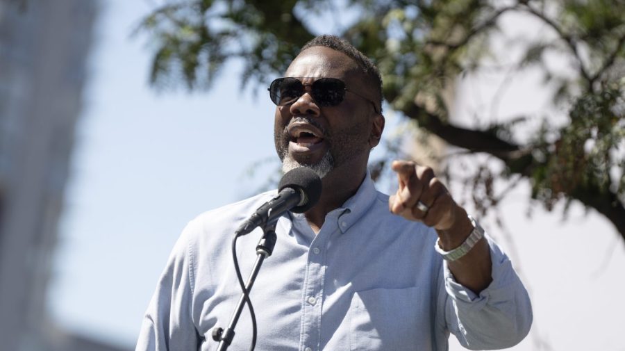 Chicago unveils tools for immigrants ahead of potential Trump crackdown