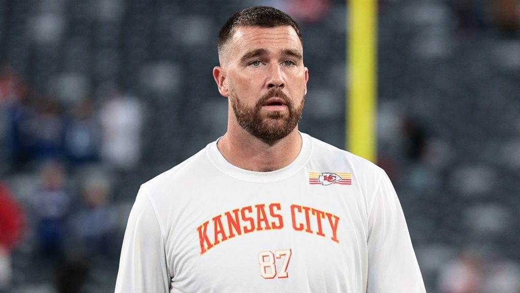 Chiefs' Andy Reid minimizes Travis Kelce incident