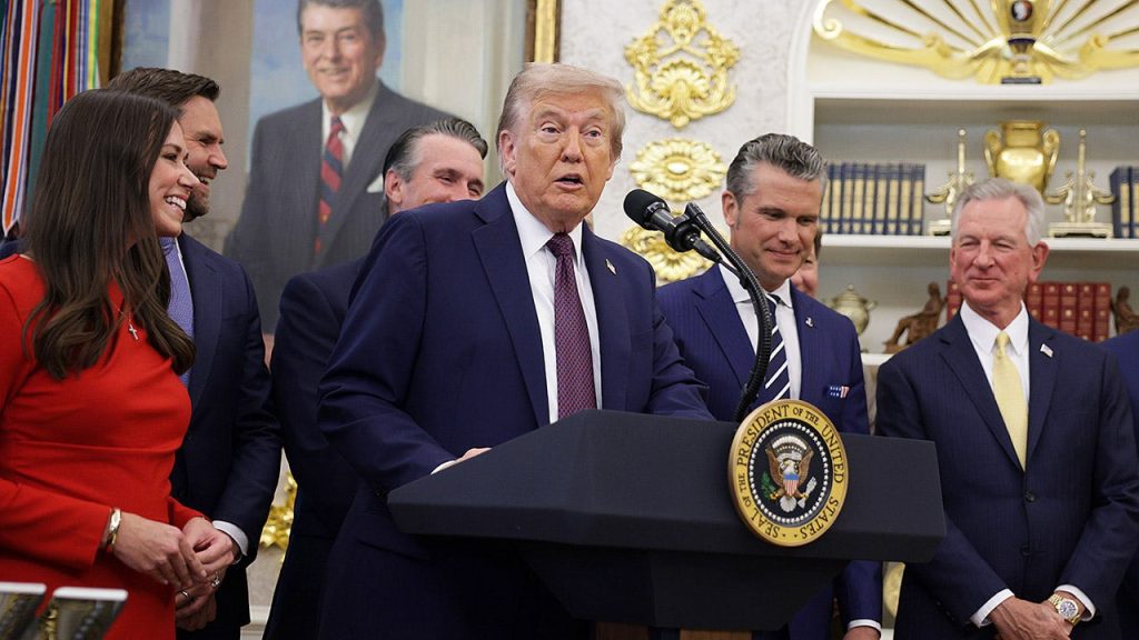 College football update: Trump comments on Alabama's surprising defeat