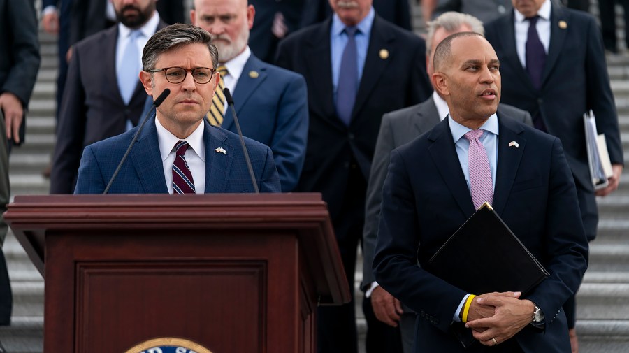 Congress in a standoff over budget as deadline approaches