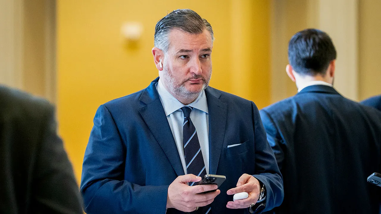 Cruz claims the Biden administration is using an autopen to break constitutional pardon regulations.