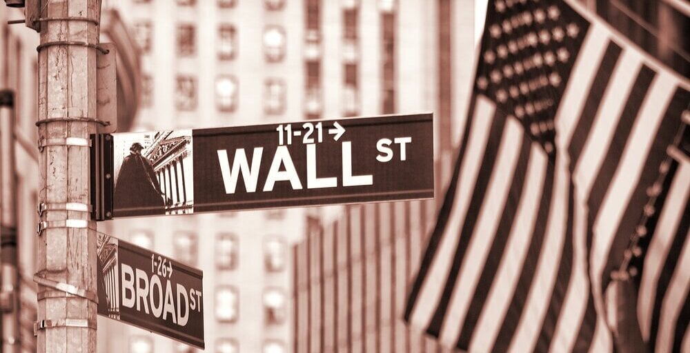 Crypto IPOs Heat Up While Gensler Texts Are Missing