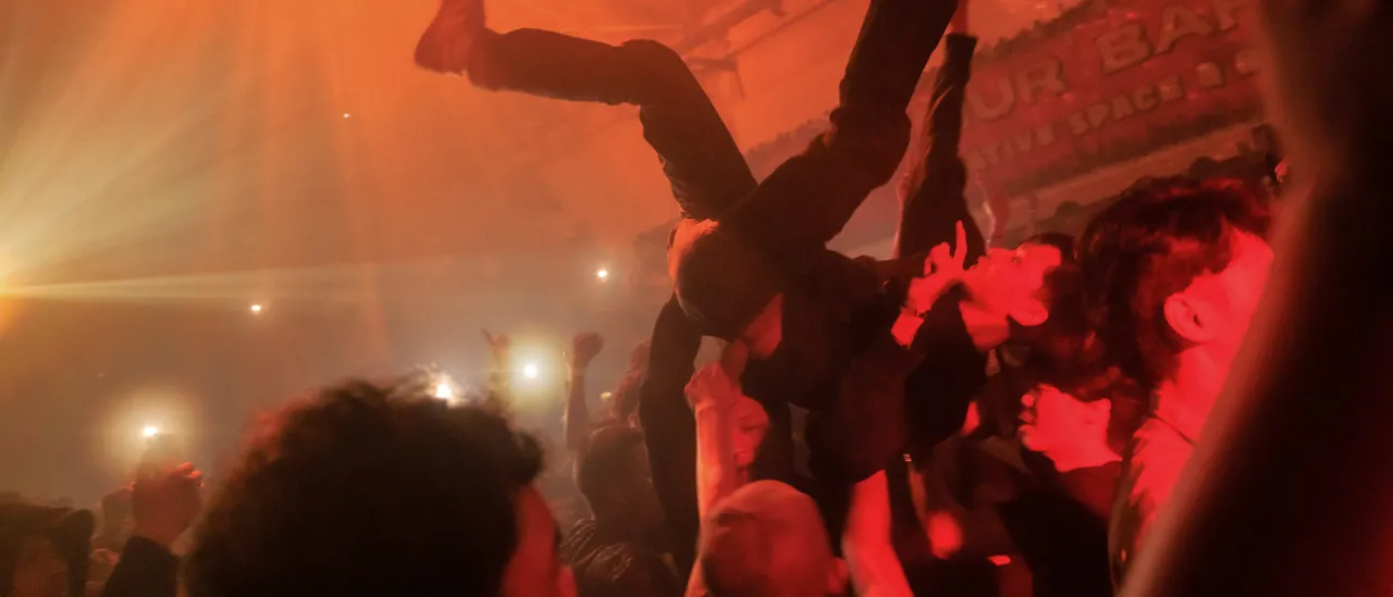 DJ Injured While Protecting Women From More Than 10 Assailants, Battling for Survival