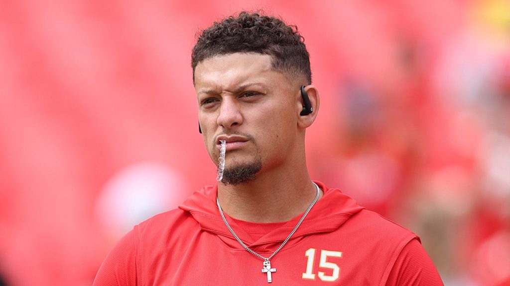 Dan Marino believes the Chiefs will bounce back from their 0-2 beginning.