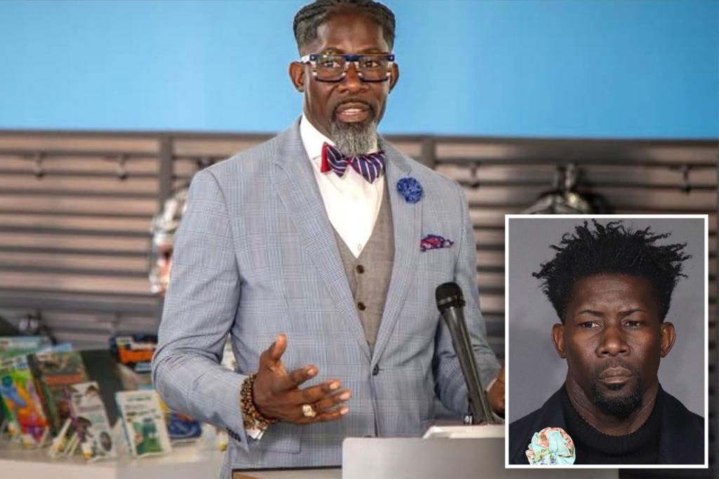 Des Moines school superintendent Ian Roberts held by immigration authorities, Iowa school board verifies