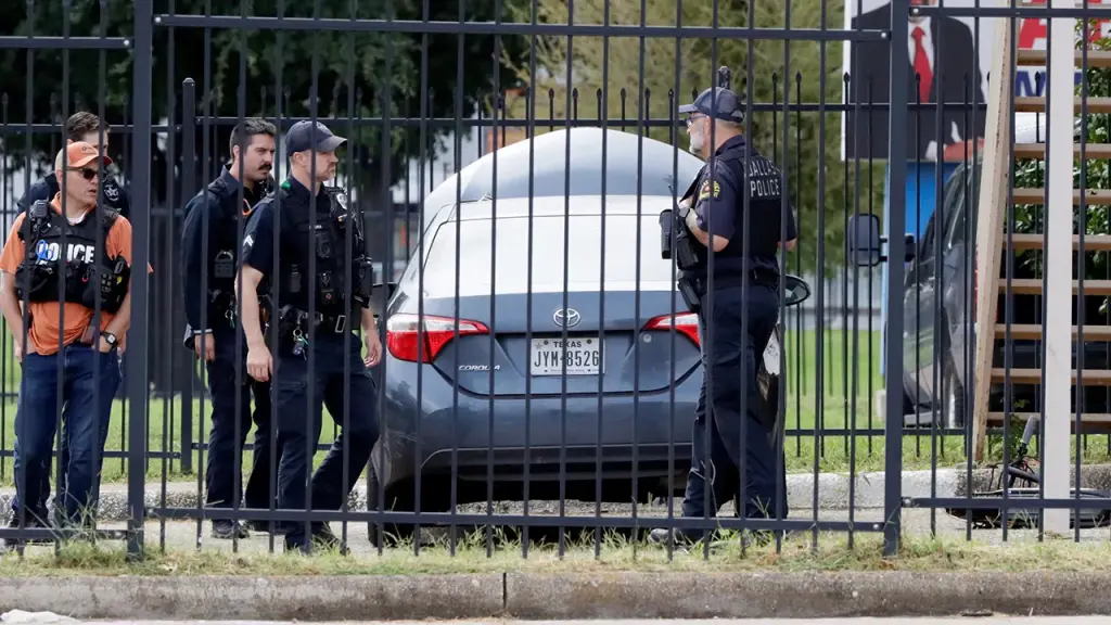 Detainee dies in shooting at Dallas facility; criminal history uncovered